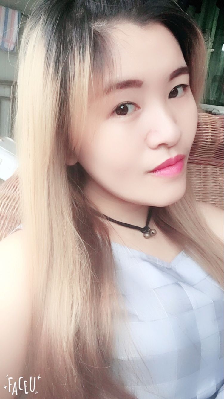 绫儿求升级个人动态 绫儿求升级直播间 美女