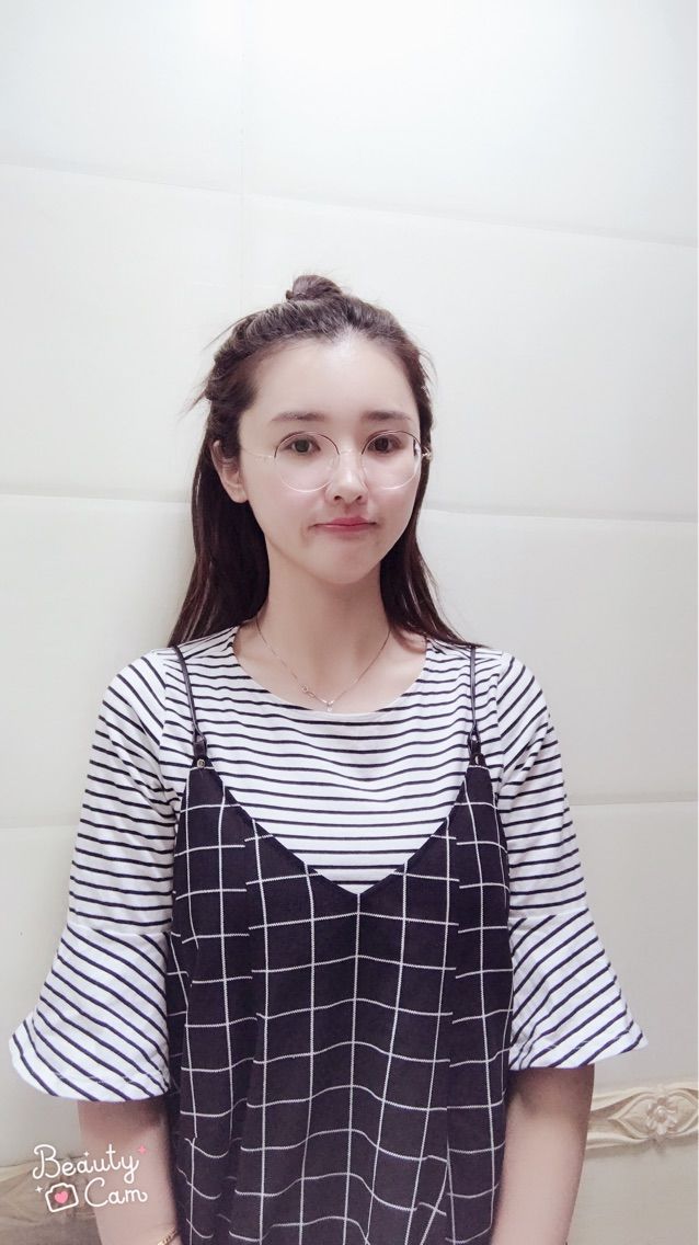 78小萱儿78个人动态 - 78小萱儿78直播间 - 美女视频聊天交友