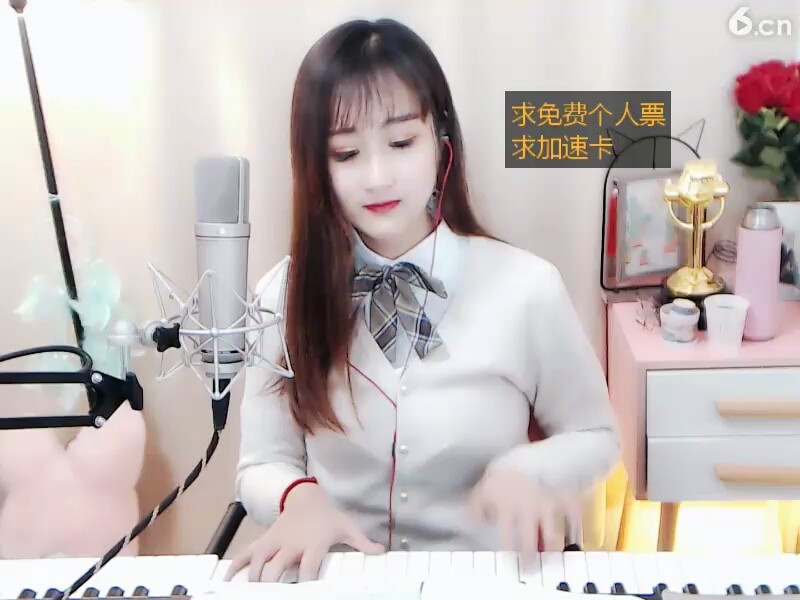 钢琴，歌手