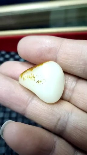 籽料红皮白肉