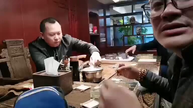 一言一合就夏天的重庆人会见超娃