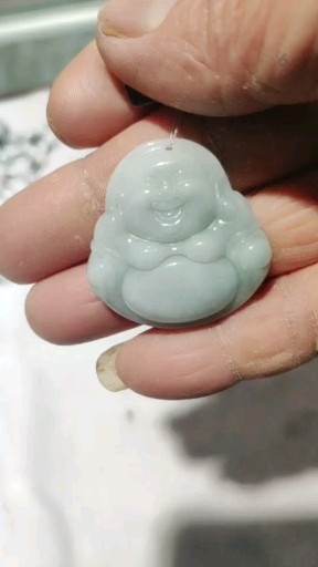 和田玉吊坠
