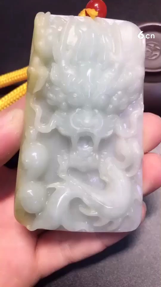 霸气龙牌
