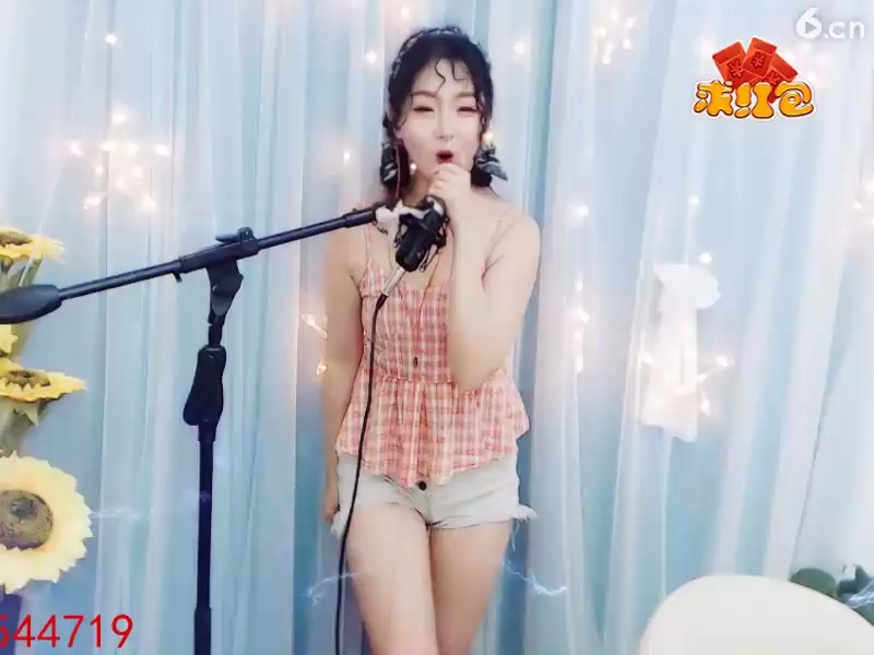 小艾发疯