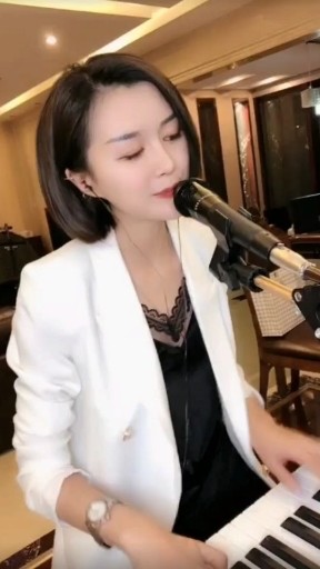 @蓝万