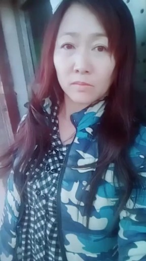 梨花飞，情人泪
