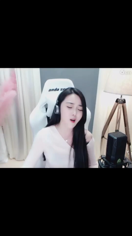 刚刚