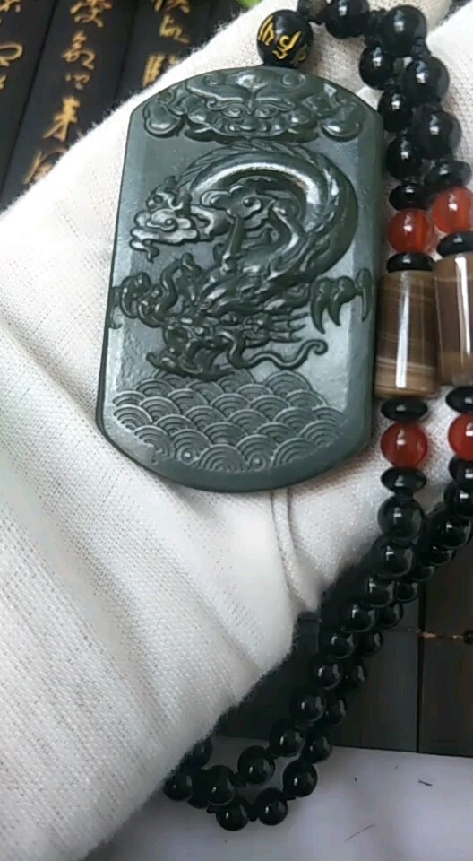 和田玉青玉龙150元