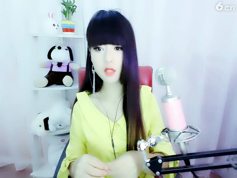 我的漂亮老婆总于开播了爱你哟。
