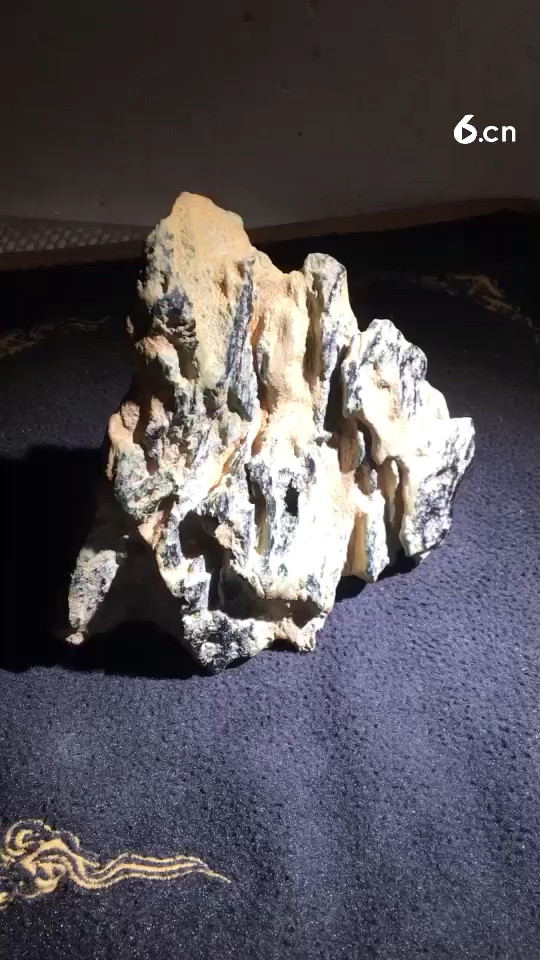 你见过这样的收藏级翡翠吗？