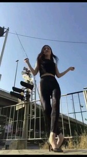 來，給大爺美女們跳高興，