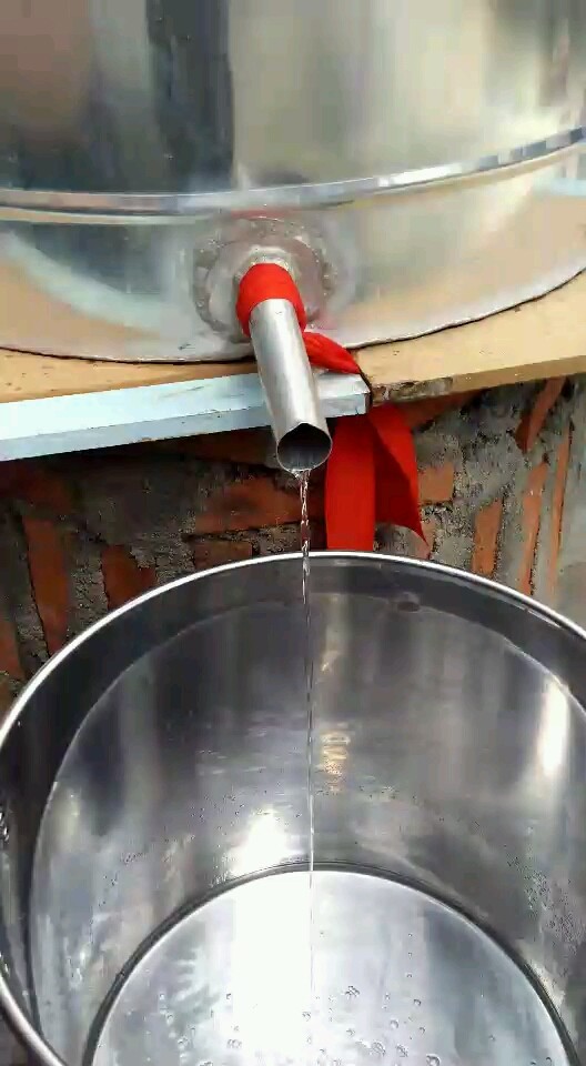 买酿酒设备，免费教技术