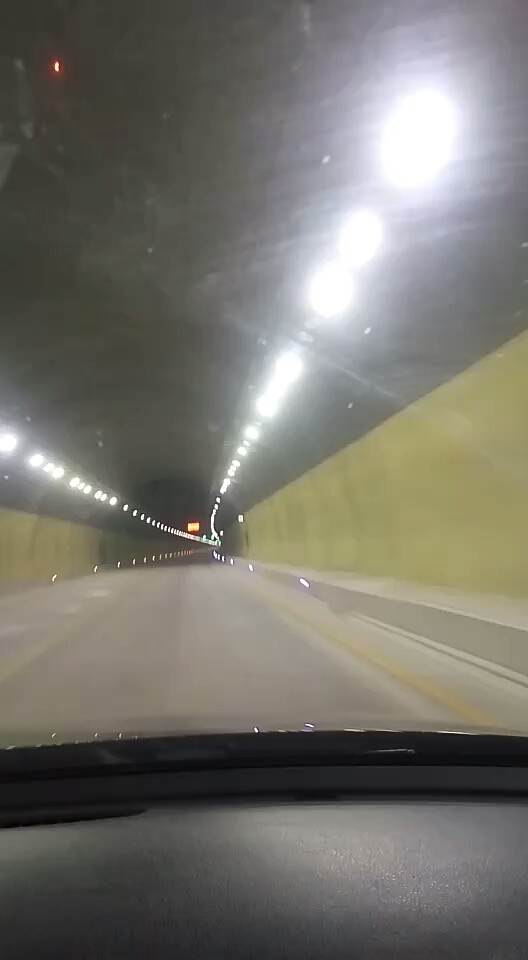 看看长的隧道