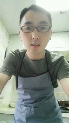 郁大圣下厨了，进来瞧瞧