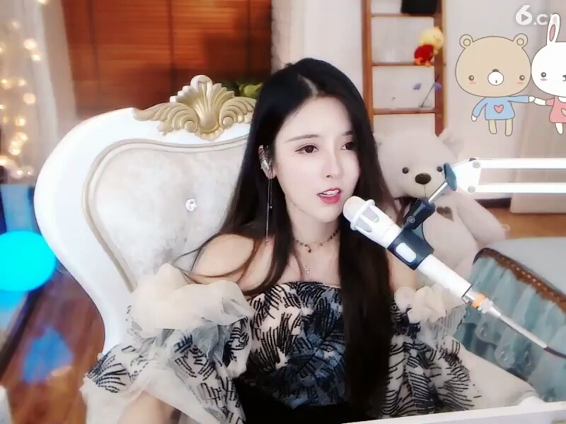 美女宝贝
