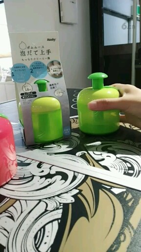 洗面奶打泡器