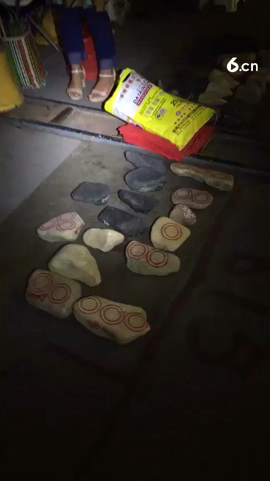 小强翡翠原石直播