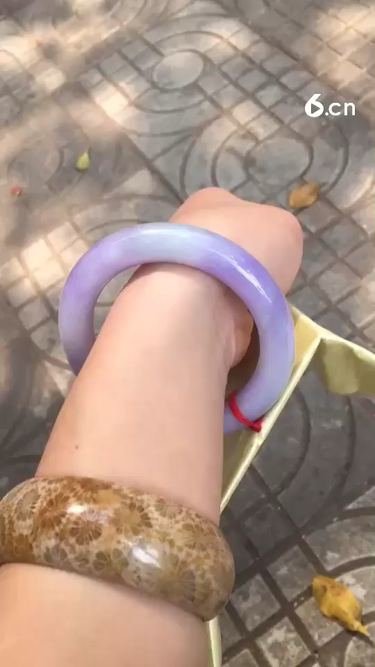 紫罗兰圆条手镯，价格＊＊＊＊＊