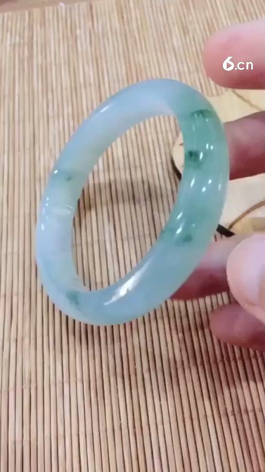 服了自己的摄像技术 蓝花竞拍