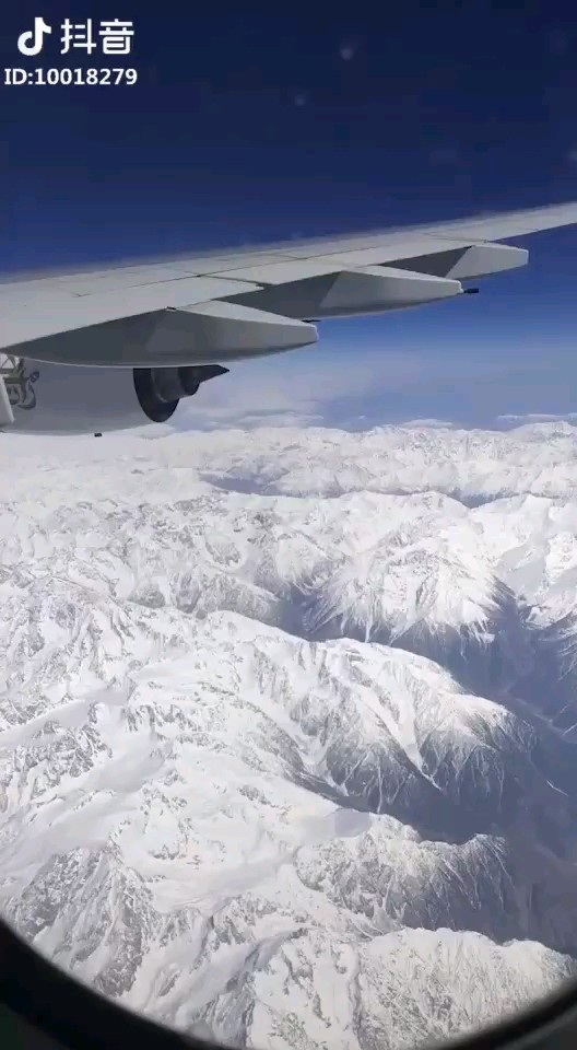 迪拜飞往上海昆仑山脉