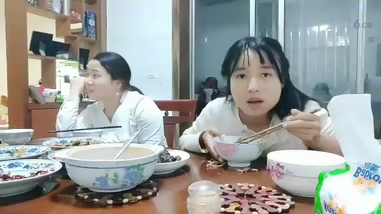 😂