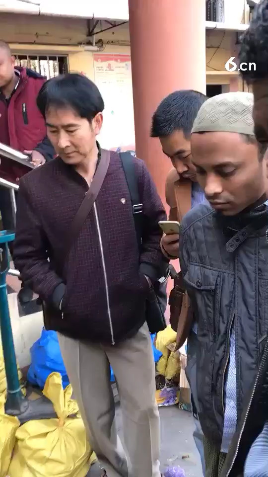缅甸同胞看料中，点关注每日一更