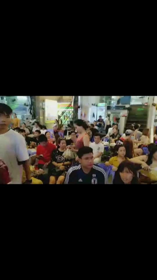 人山人海中