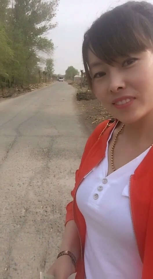 这是哪家的美女呀👍