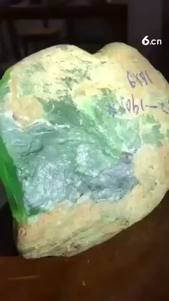 翡翠原石一手货源，晚上8:00