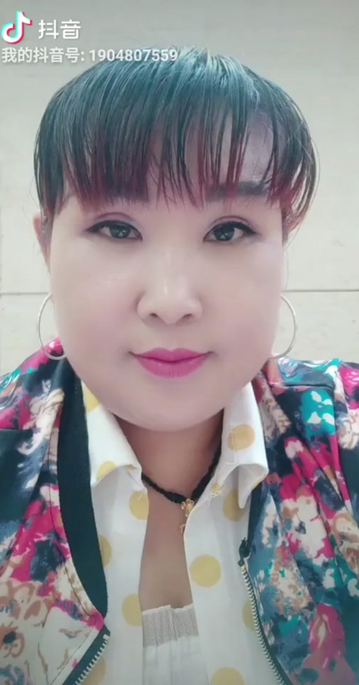自己摔倒了自己爬