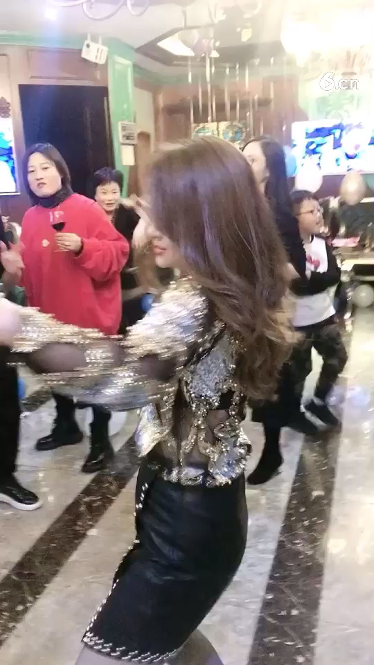 姐姐过生日🎂我们活跃的气氛