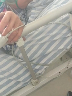 骑电动车迷糊了，到医院了