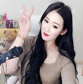 比莉未来可期海报