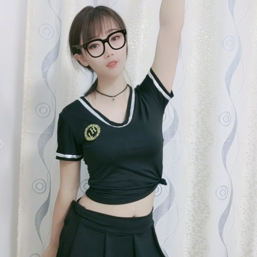 六六哎呦喂海报