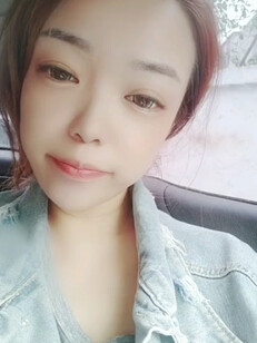 捕捉一位素颜小姐姐