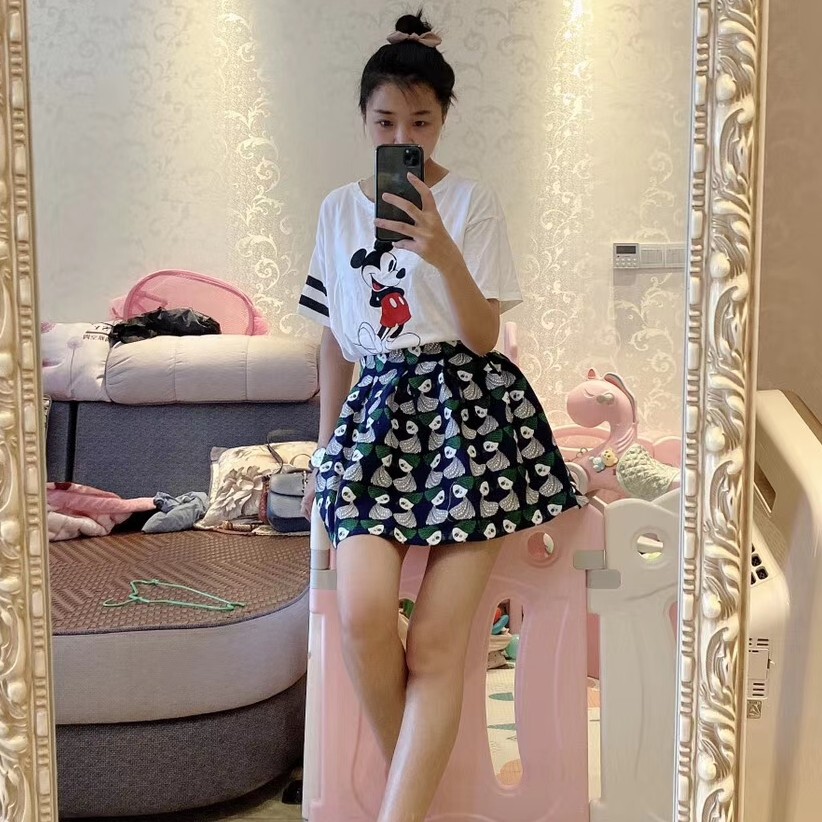 小雨笑了海报