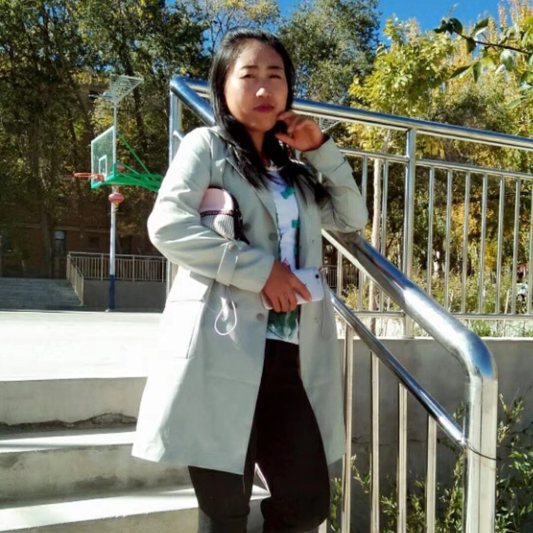 无语y0e海报