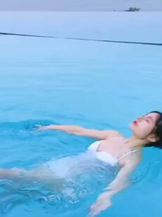 碧海蓝天，享受自然