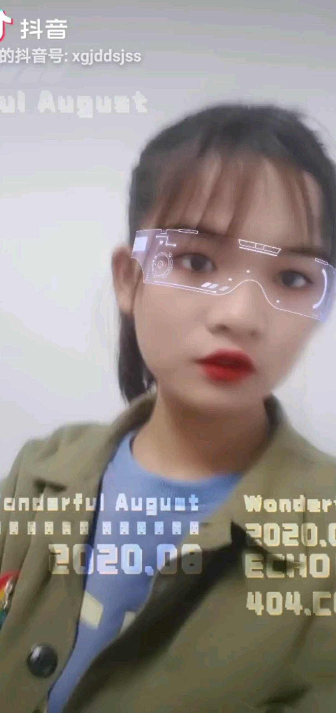 想做你的神，倾倒众生