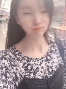 这小姐姐简单朴素