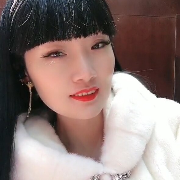天空里的美海报