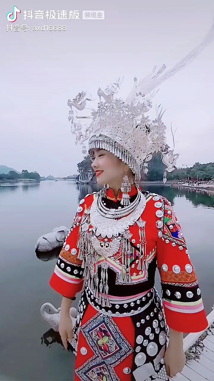 湘江阿妹打一望