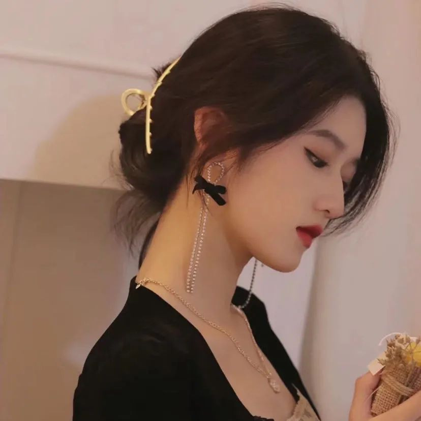 ML.邮差小兔海报