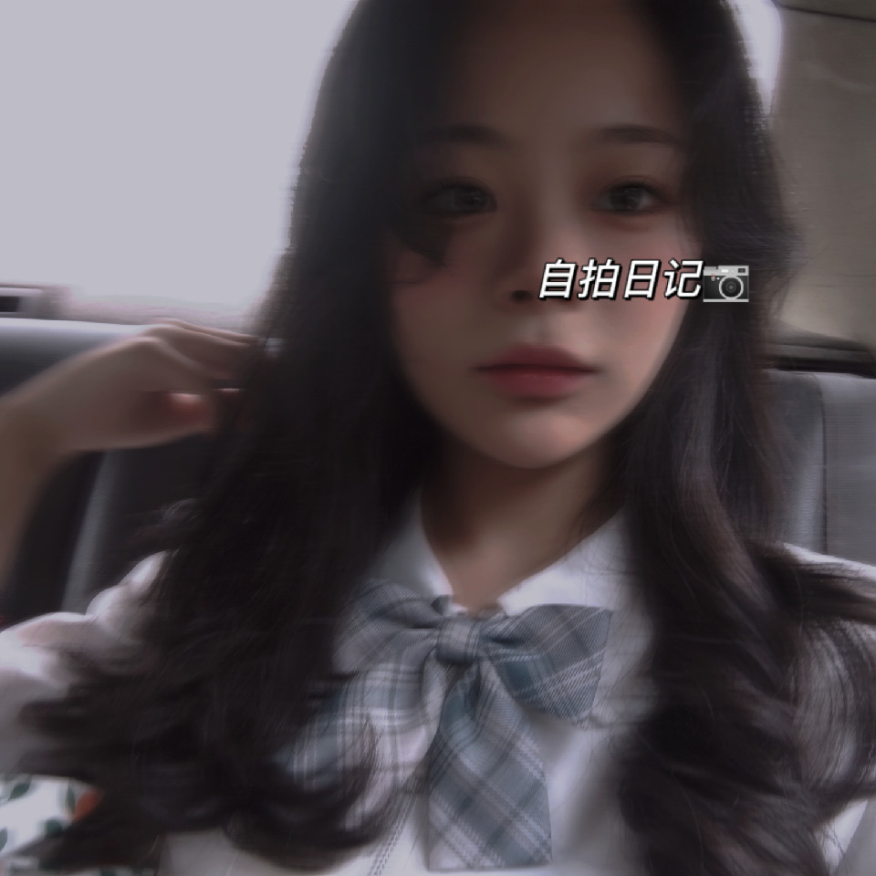 ..鱼尾巴..海报