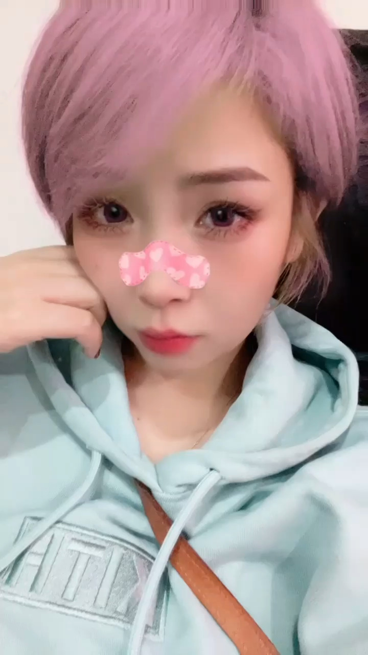 今天剪头发。/狂笑