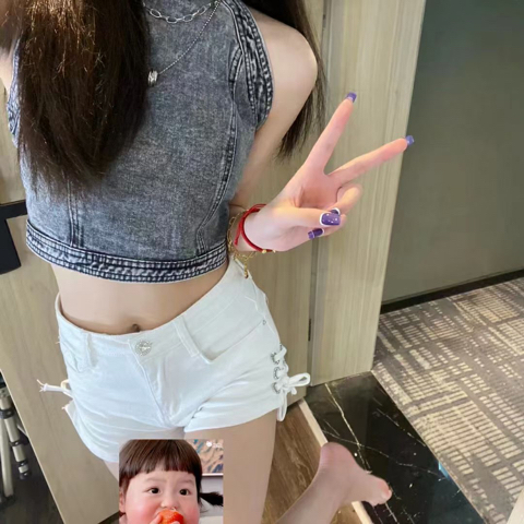 狸婉婉海报