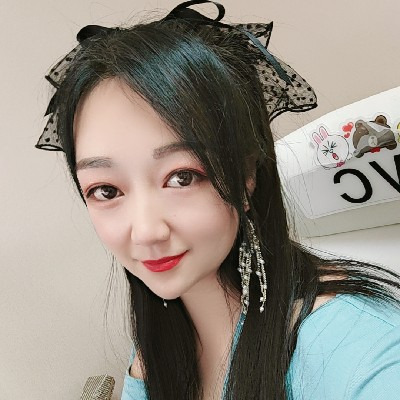 叶嫚儿海报