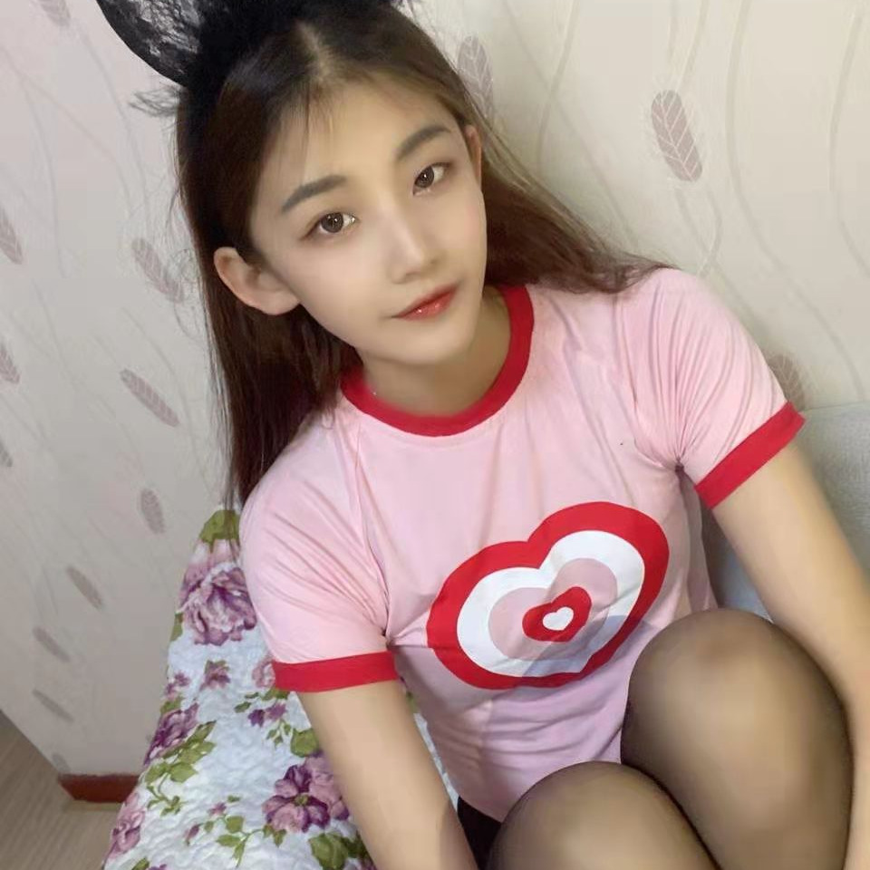 性感的美羊羊海报