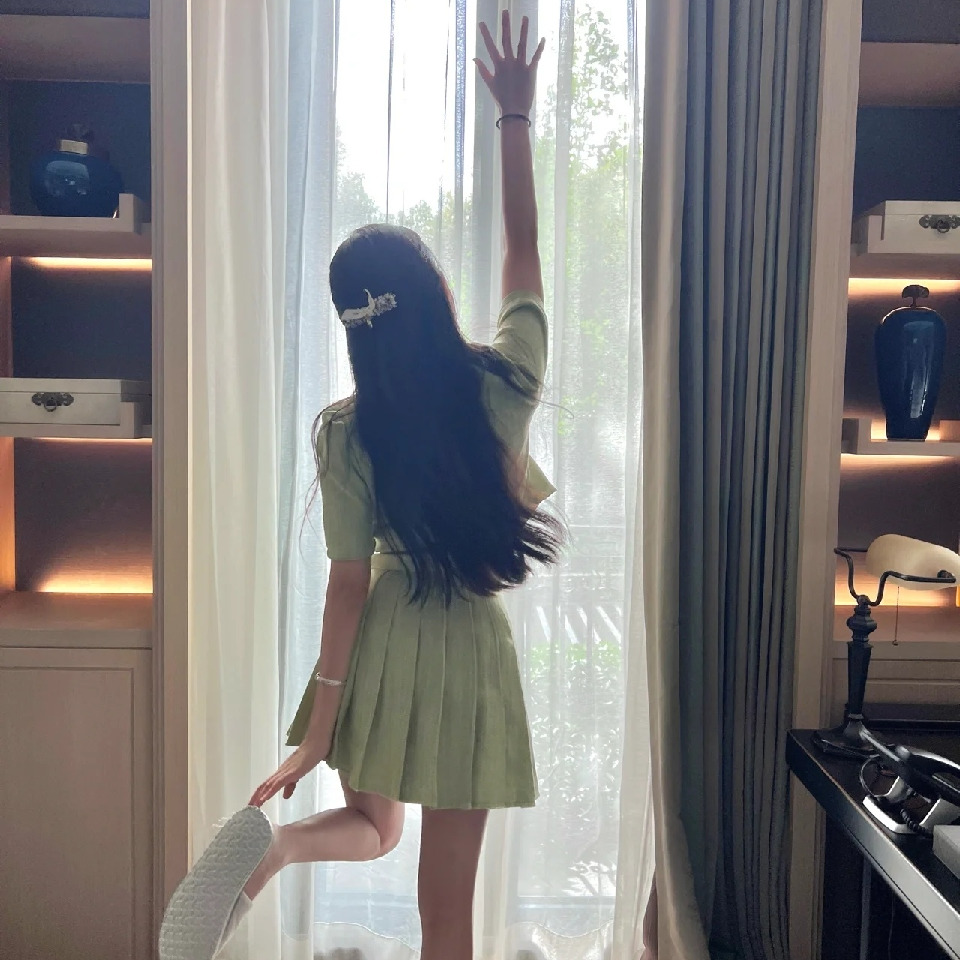 M.倾城海报