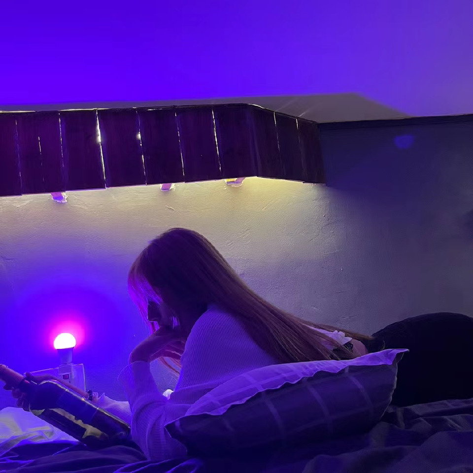 七染。i海报